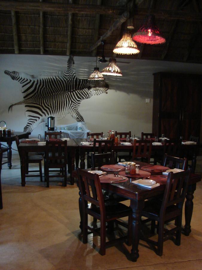 Touch Of Africa Lodge Lanseria Exteriör bild