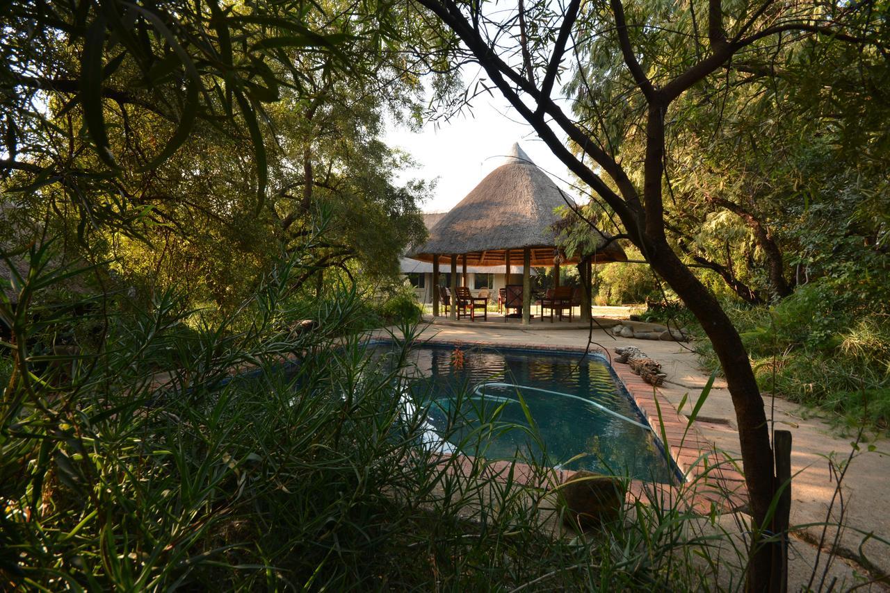 Touch Of Africa Lodge Lanseria Exteriör bild