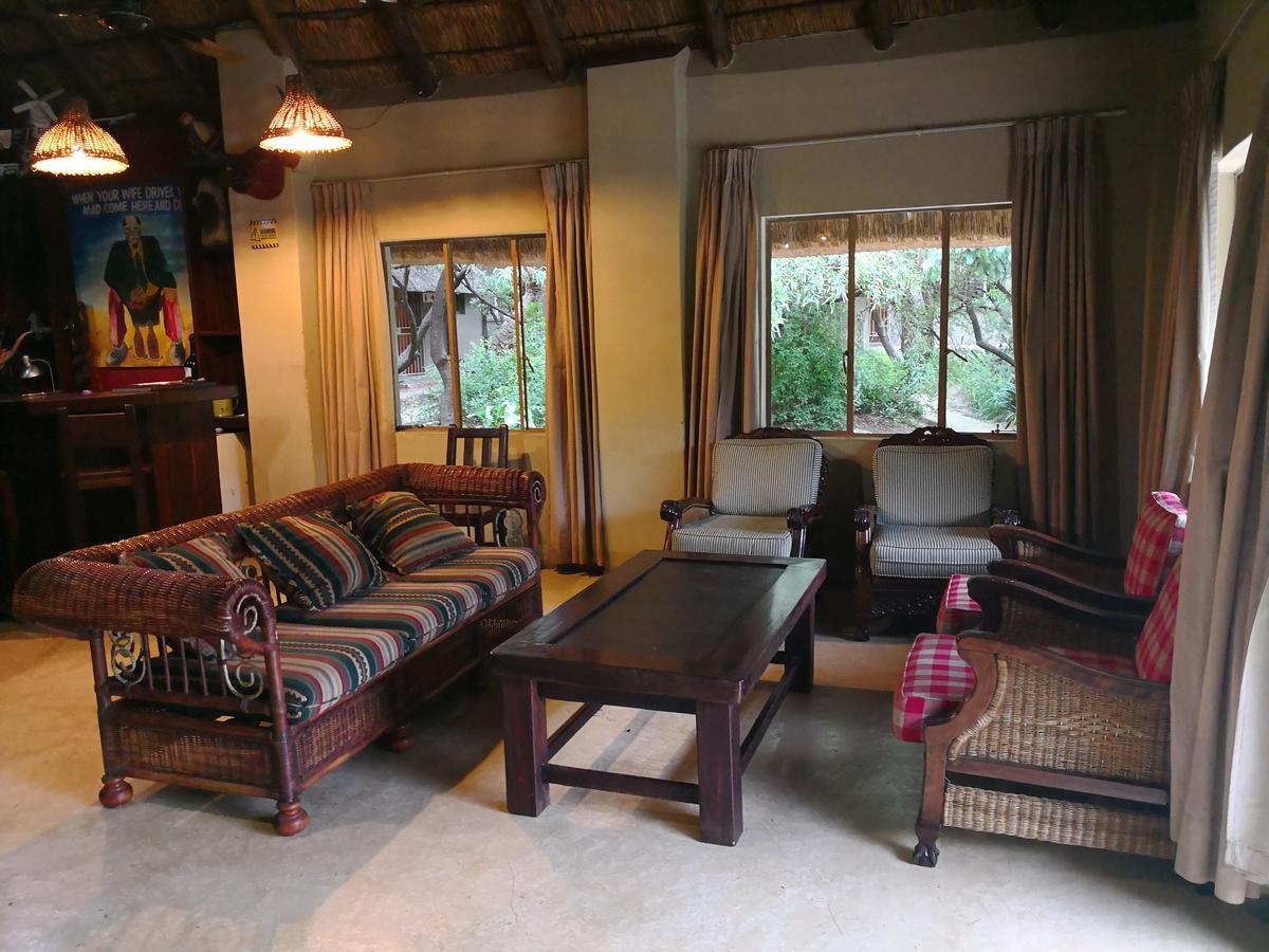 Touch Of Africa Lodge Lanseria Exteriör bild